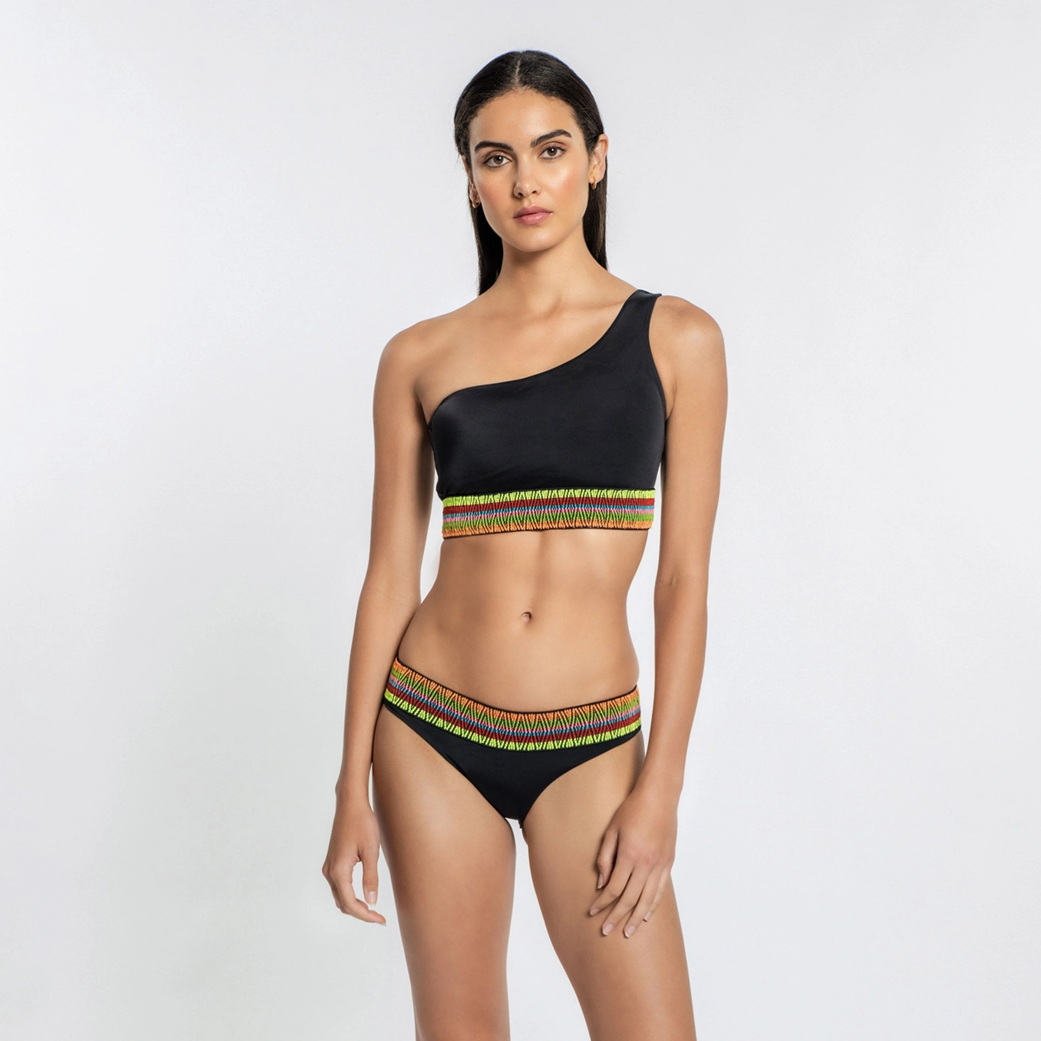 Zoni Bikini Top: Sonnenschein-Glamour für dich! Verführerischer Strand-Look, der Blicke fängt! Dein Sommer-Must-have!